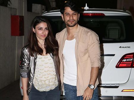 કૃણાલ અને સોહા કૃણાલ અને સોહા