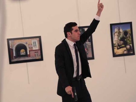 Video: રશિયન રાજદૂતને તુર્કીના પોલિસે જ મારી ગોળી, જુઓ લાઇવ હત્યા