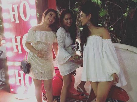 વ્હાઇટ ગર્લ્સ ગેન્ગ વ્હાઇટ ગર્લ્સ ગેન્ગ