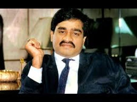 દાઉદની તુલના શાહરૂખ ખાન સાથે