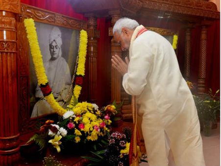 વડાપ્રધાન નરેન્દ્ર મોદીએ સ્વામી વિવેકાનંદને કંઇક આ રીતે કર્યા યાદ..