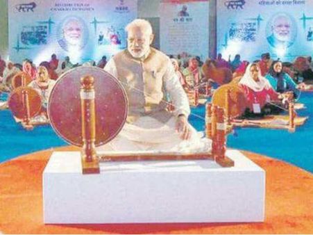 શા માટે ટ્વીટર પર ટ્રેન્ડ કરે છે '#चरखा_चोर_मोदी'?