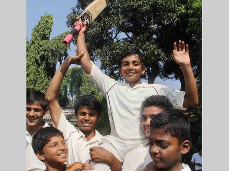 રણજી ટ્રોફી: મુંબઇના પૃથ્વી શૉનો કમાલ, 17 વર્ષની ઉંમરે સચિનની બરાબરી