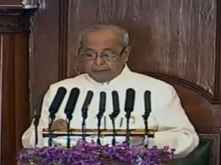 સૌનો સાથ સૌનો વિકાસ છે સરકારનું લક્ષ્ય: પ્રણવ મુખર્જી