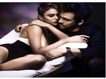 વિવાદો વચ્ચે પણ બિંદાસ છે નિયા