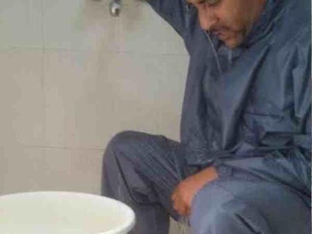 અહીં જુઓ