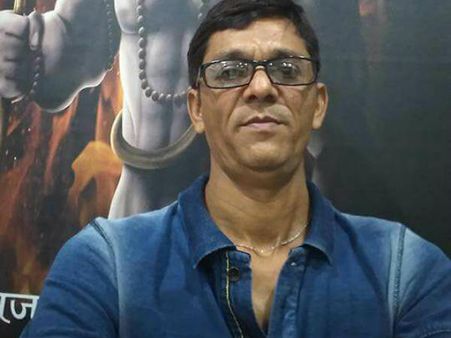 કોંગ્રેસ કોર્પોરેટની કારમાંથી મળી વિદેશી દારૂની 7 બોટલો