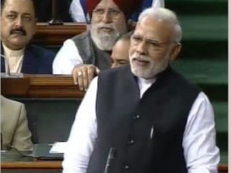 PM મોદીએ લગાવ્યો મનમોહન પર આરોપ, વિપક્ષનું વોકઆઉટ