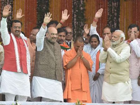 નાયબ મુખ્યમંત્રી સાથે ખટરાગ