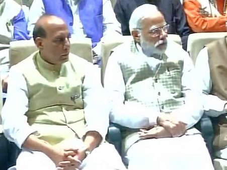 હું ગમે ત્યારે સાંસદને ફોન કરીશ