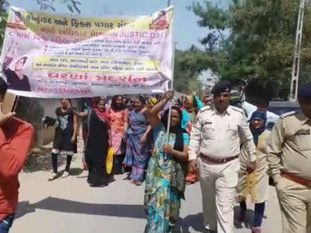 આંગણવાડી બહેનો દ્વારા બનાસકાંઠામાં કાળી પટ્ટી બાંધી કરાયો વિરોધ