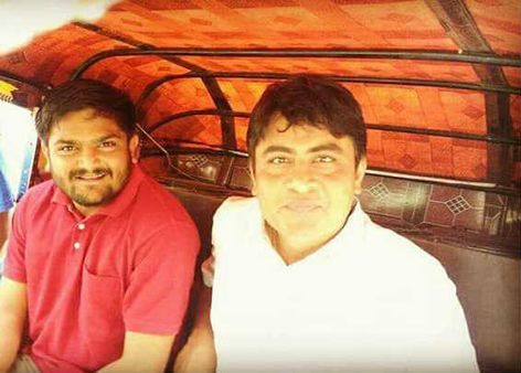 હાર્દિક પટેલે કર્યું આત્મસમર્પણ, પણ પોલીસે ના કરી અરેસ્ટ