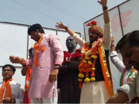 હાર્દિકના વતનમાં BJP યુવાપ્રમુખ ઋત્વિજ પટેલનો રોડ શો