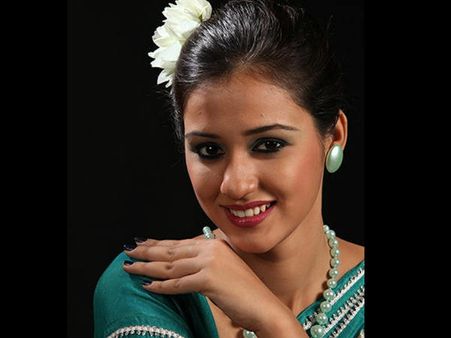 #Hot દિશા પટાણી એક સમયે લાગતી હતી સાવ આવી...