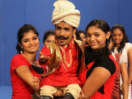 મલયાલમ ફિલ્મથી કરી શરૂઆત