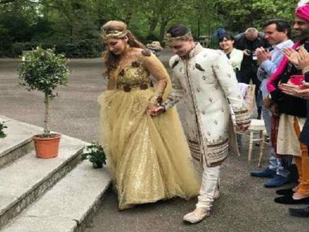 સોફિયા એક, અવતાર અનેક..લગ્નના માંડવે આ નન બની ગ્રીક રાણી