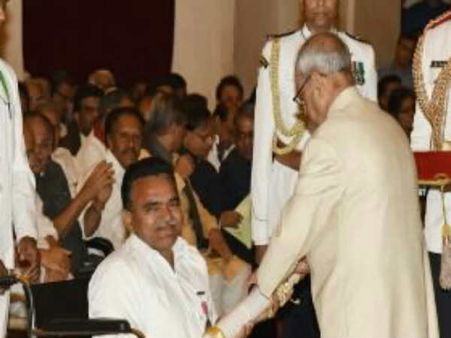 રાષ્ટ્રપતિએ આ 2 અને રૂપાણીએ આ 1 ગુજરાતીને પ્રદાન કર્યા પદ્મ પુરસ્કાર