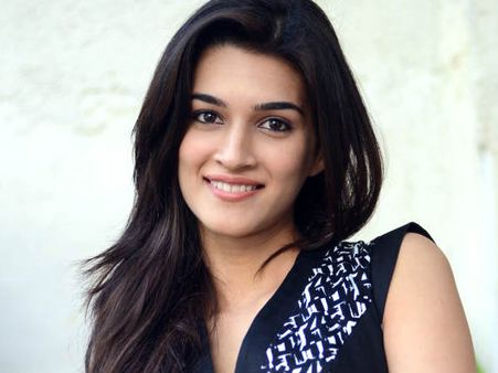 ઓપનિંગ સેરેમનીમાં ક્રિતી સેનનનુ ધમાકેદાર પર્ફોમન્સ