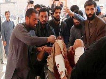 પાકિસ્તાનના પંજાબમાં દરગાહના સંરક્ષકે 20 લોકોને ઠાર માર્યા