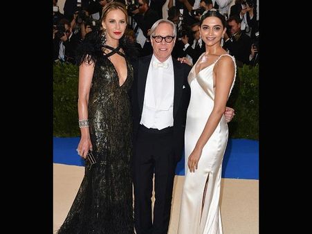 ટોમી હિલફિગર સાથે દીપિકા