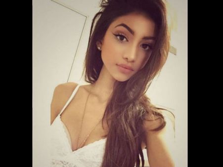 અલાના પાંડે અલાના પાંડે