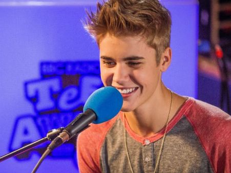 જસ્ટિનની પ્રથમ ભારત મુલાકાત જસ્ટિનની પ્રથમ ભારત મુલાકાત