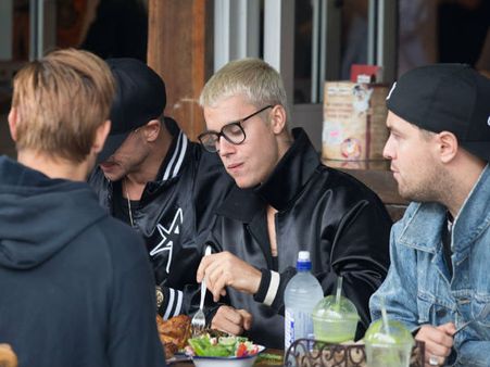 જસ્ટિનની ડિમાન્ડ જસ્ટિનની ડિમાન્ડ