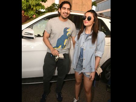 બોલિવૂડ સિતારાઓની ભીડ