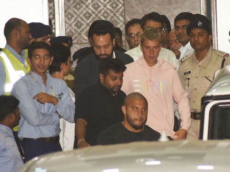 મુંબઇમાં જસ્ટિનની એન્ટ્રી