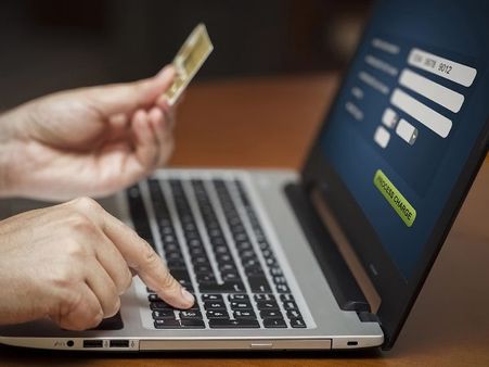 કંઇ બેંક સાથે છે ટાઇઅપ