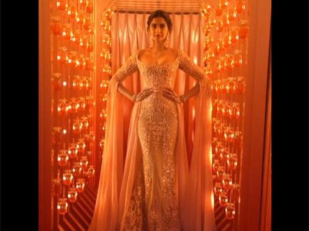 રેડ કાર્પેટ પર જતાં પહેલાં.... રેડ કાર્પેટ પર જતાં પહેલાં....