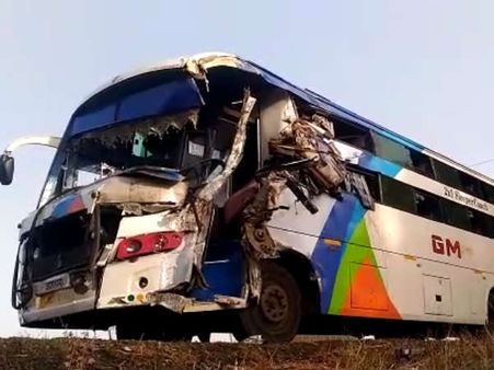 નેશનલ હાઈવે પર બે લક્ઝરી વચ્ચે અકસ્માત, 3ના મોત, 5 ઘાયલ