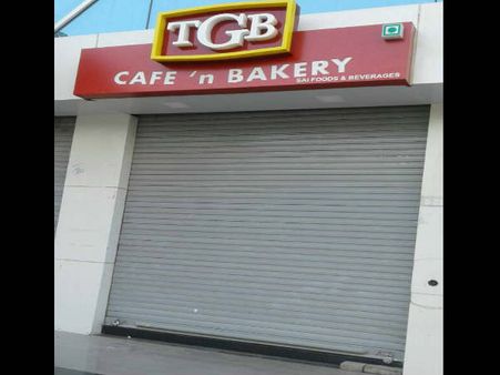 સુરતઃ ફૂડ લાયસન્સના અભાવે અઠવા ઝોનની 5 દુકાનો પર તાળાં