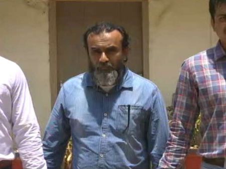 સીરીયલ બોમ્બ બ્લાસ્ટનો આરોપી શોએબ કોટનીકલની ધરપકડ