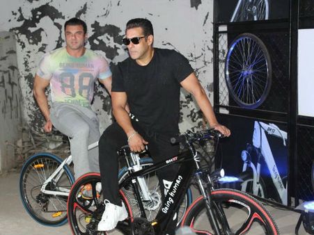 ટ્યૂબલાઇટ અંગે સવાલ