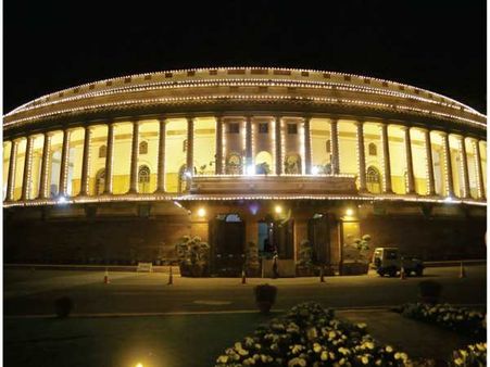 મધરાતના GST લોન્ચ કાર્યક્રમ પહેલાં જાણી લો આ 5 વાતો