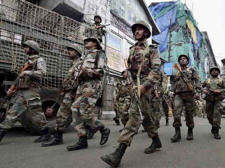 રવિવારે વધુ મોટા પ્રદર્શનનું આહ્વાન