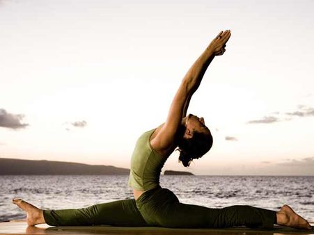 સૂર્ય નમસ્કાર કરતાં પહેલાં આ વાતોનું ધ્યાન રાખો