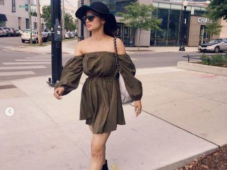 બિગ બેનરથી કરી શરૂઆત બિગ બેનરથી કરી શરૂઆત