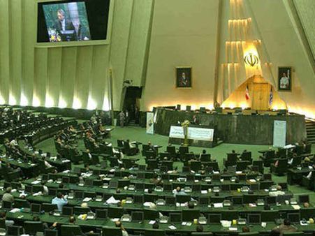 ઇરાની સંસદની અંદર ગોળીબારી, 7 લોકોના મોતની સંભાવના