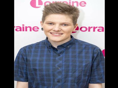 છોકરી તરીકે જન્મ્યો હતા હેડન