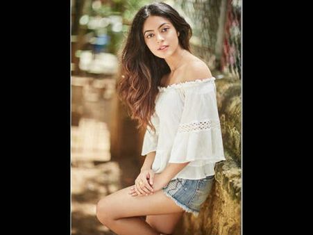 સુંદર અને નમણી આન્યા