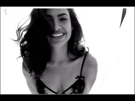 એશાના લેટેસ્ટ હોટ વીડિયોએ સૌને આશ્ચર્યમાં મુક્યા, જુઓ તસવીરો