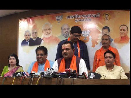 ભાજપે એવું રમ્યું રાજકારણ કે કોંગ્રેસ જોતી જ રહી ગઇ!