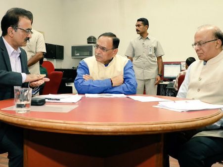 CM વિજય રૂપાણીએ કર્યું સુરેન્દ્રનગરનું હવાઇ નિરીક્ષણ