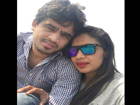 USમાં ગુજરાતી યુવકની હત્યા, પત્ની હજુ પણ જઇ રહી છે તેની રાહ