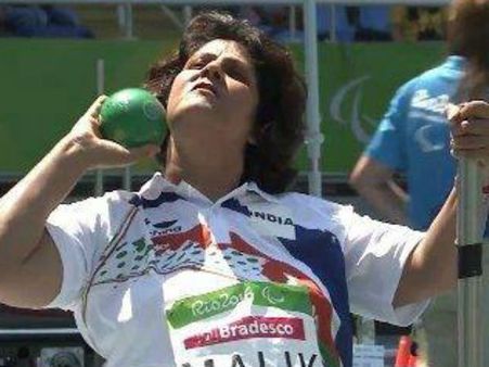 પહેલી મહિલા...