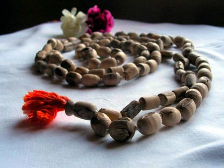 ક્યારેય વિચાર્યુ શા માટે દરેક માળાના 108 મણકા હોય છે?