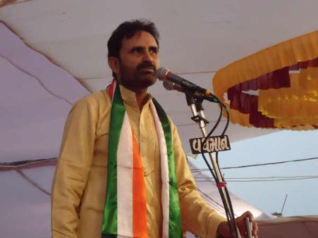 કોંગ્રેસે તેના બે ધારાસભ્યોના મત રદ્દ કરવાની માંગ કરી