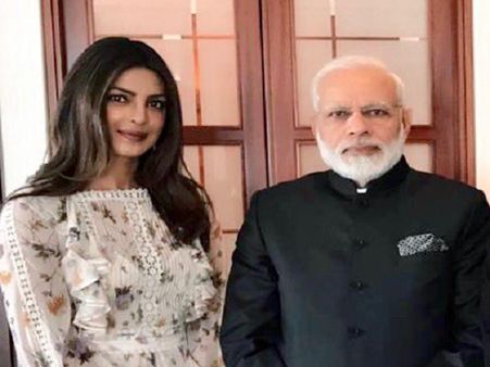LinkedIn પાવર પ્રોફાઇલ 2017માં PM મોદી અને પ્રિયંકા ચોપરા